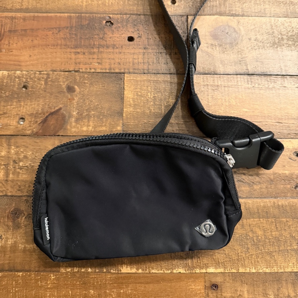 Lululemon Everywhere Bag Black